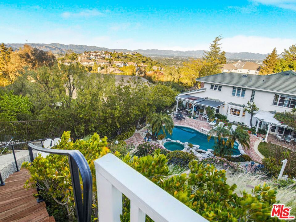 main property photo 31