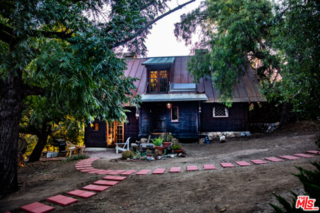 main property photo 6