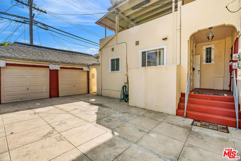 main property photo 25
