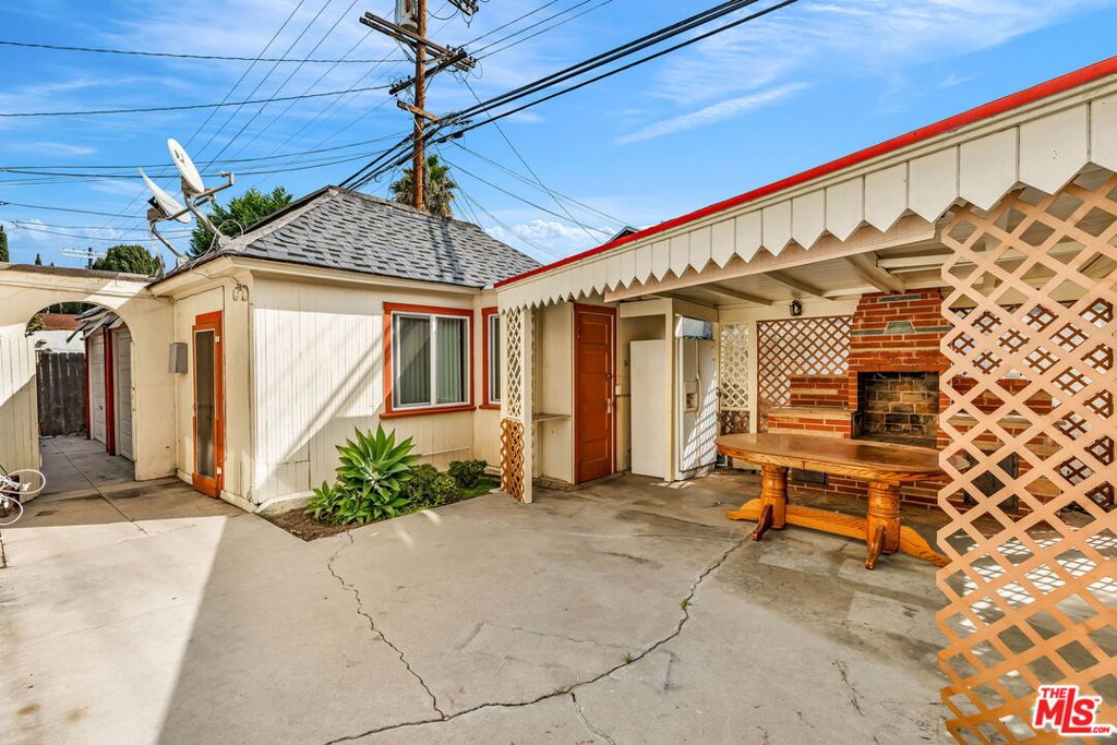 main property photo 26