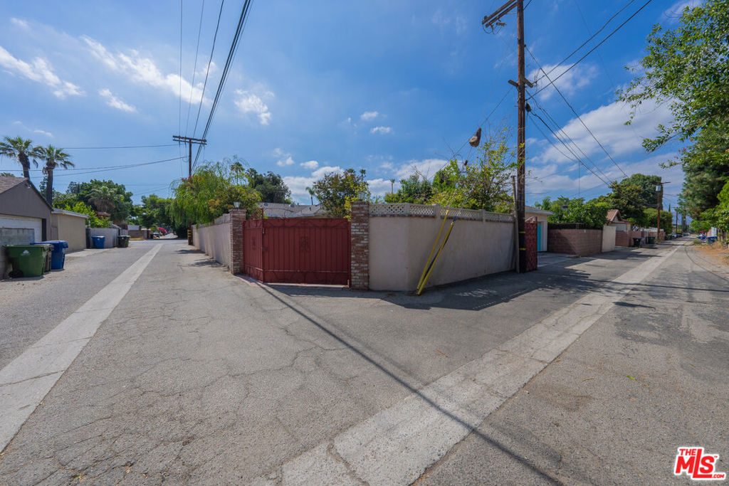 main property photo 24