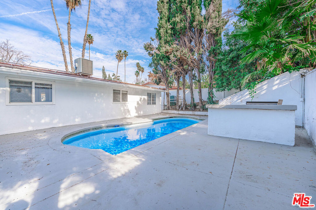 main property photo 59