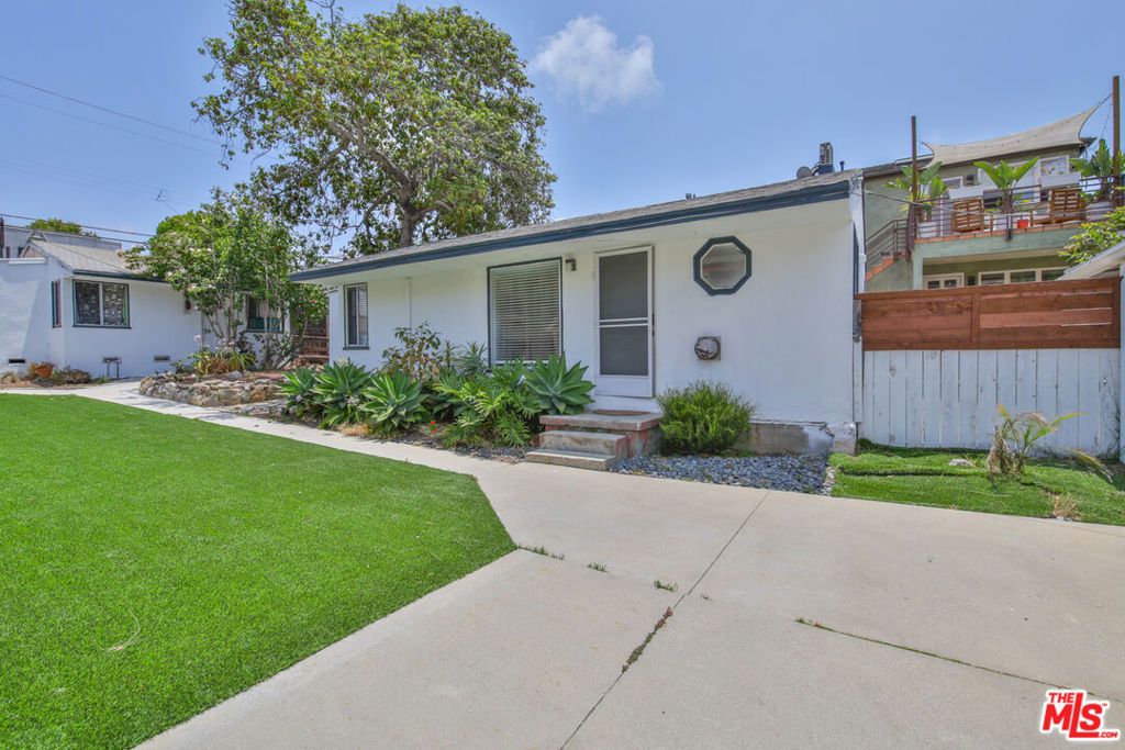main property photo 23