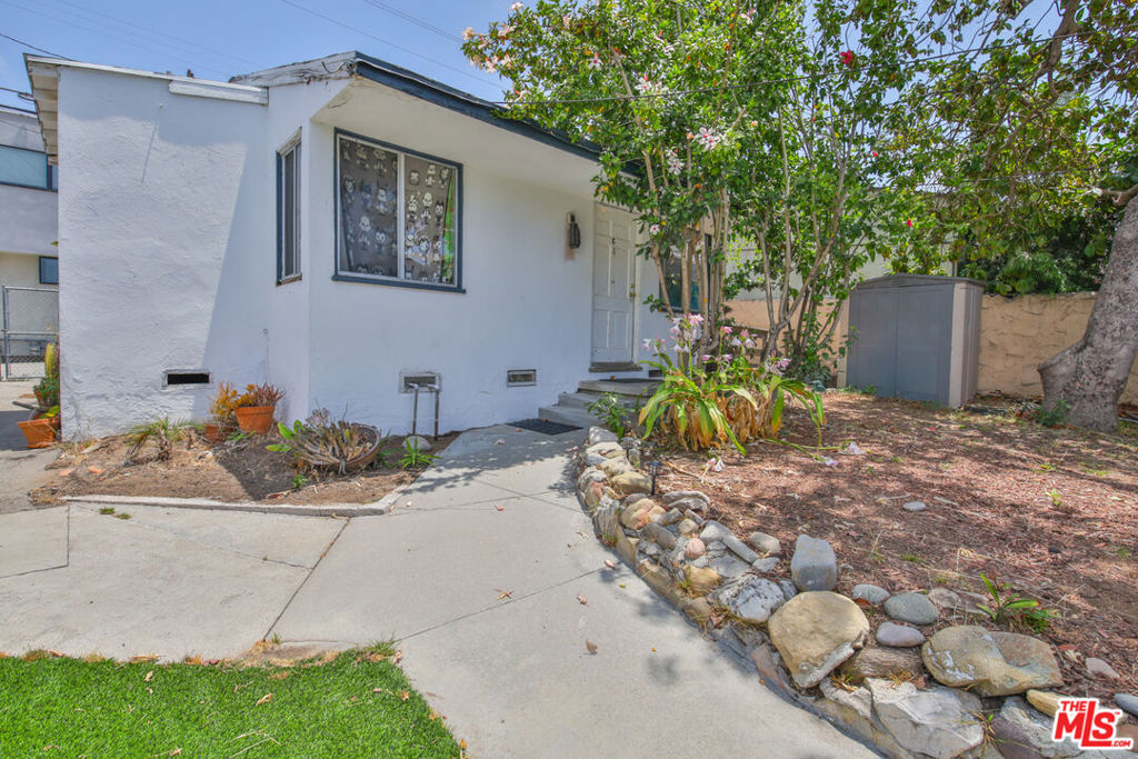 main property photo 35