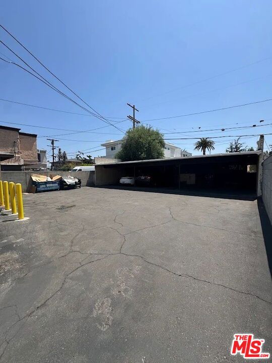 main property photo 10