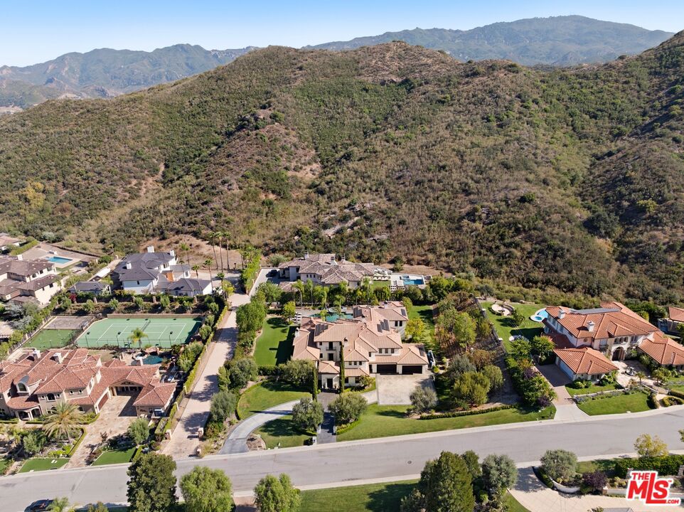 main property photo 31