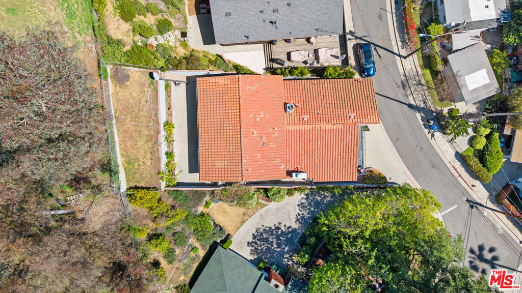 main property photo 70