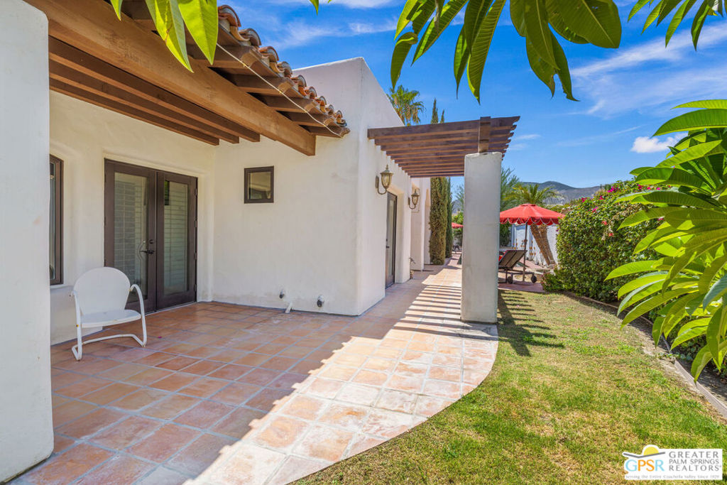 main property photo 40