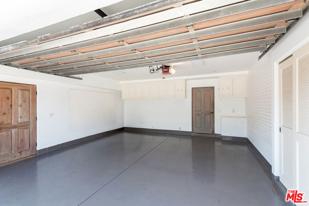 main property photo 74