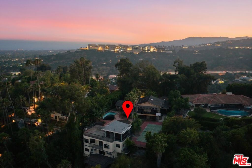 main property photo 14