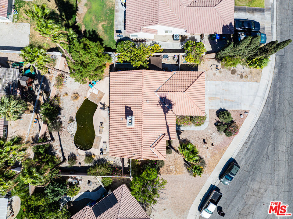 main property photo 30