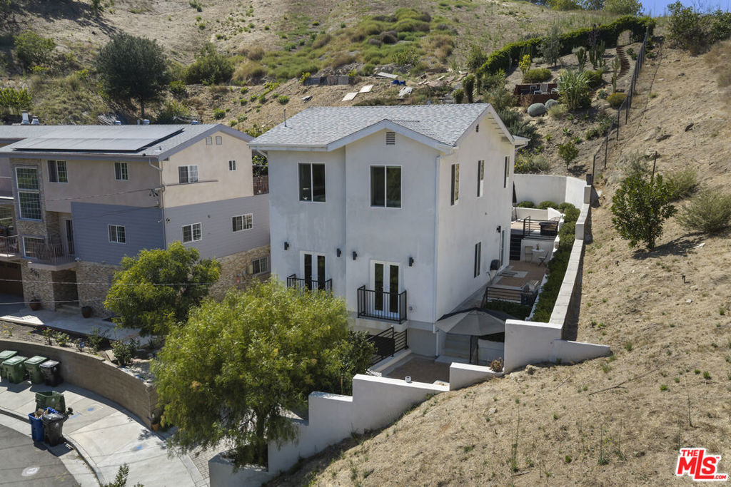 main property photo 51