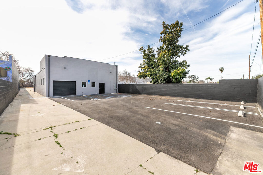 main property photo 7