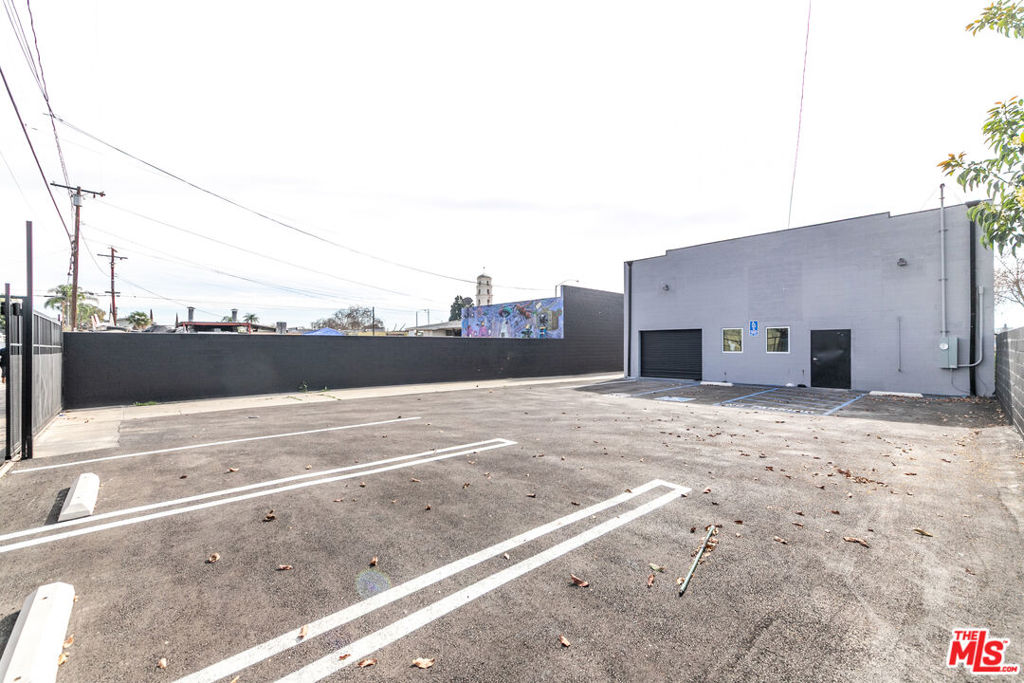 main property photo 8