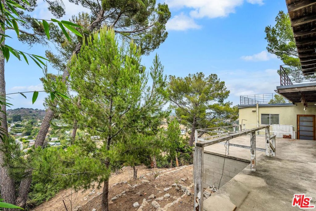 main property photo 45
