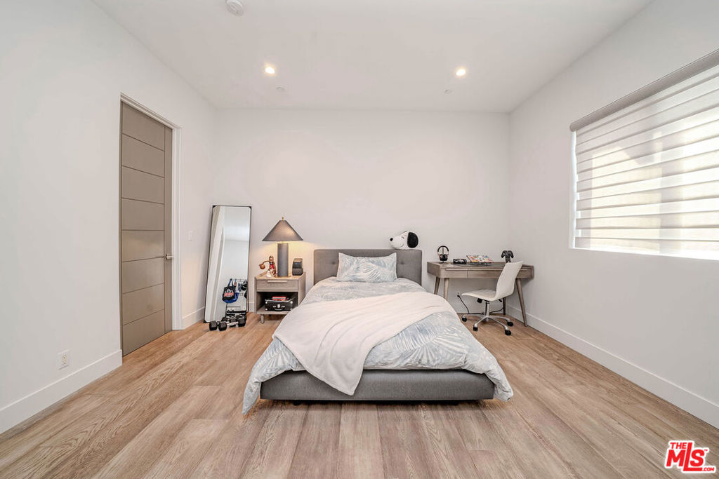 main property photo 63