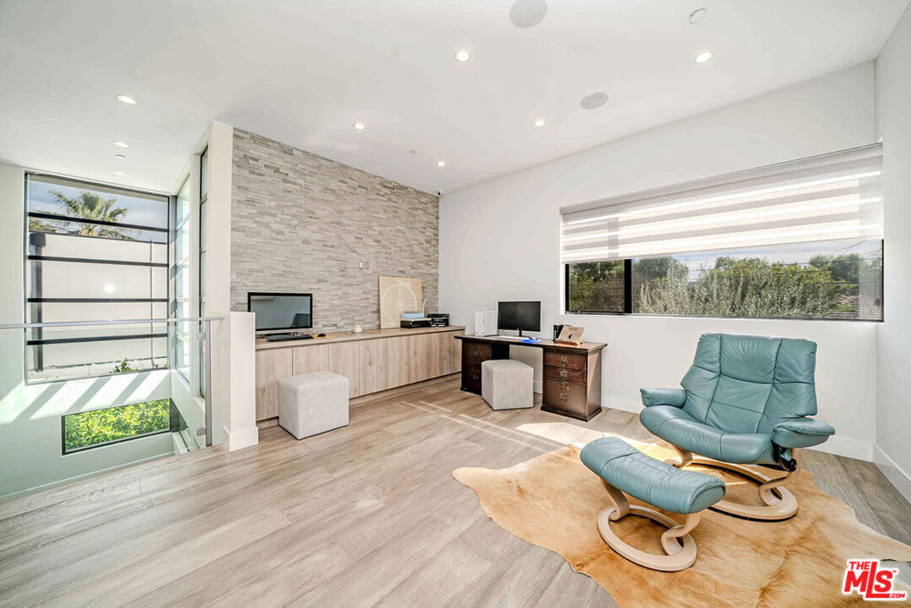 main property photo 68