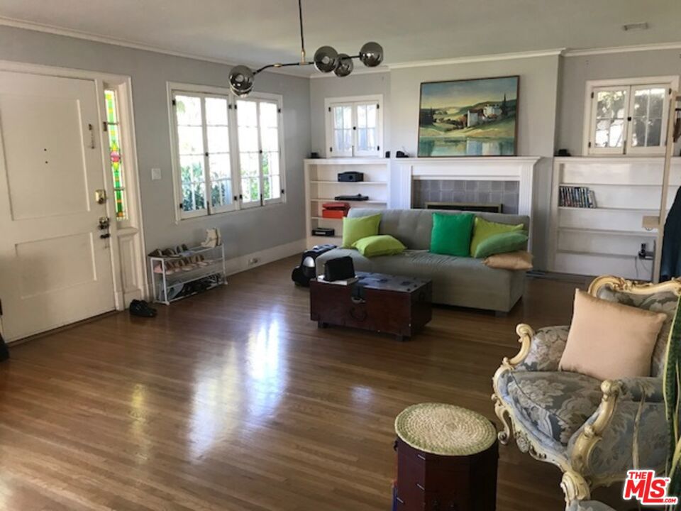 main property photo 6
