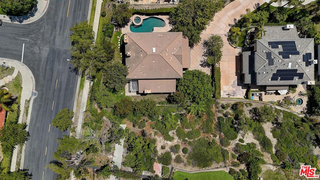main property photo 53