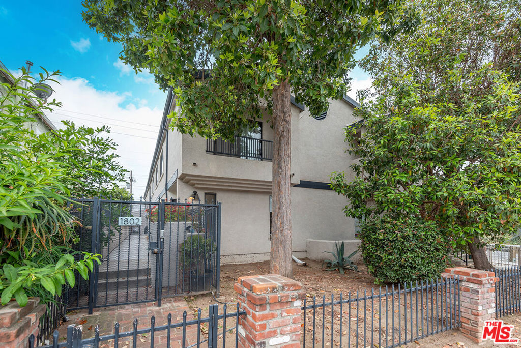 main property photo 25