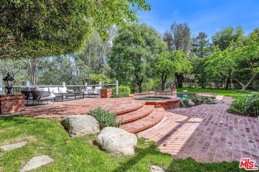 main property photo 51