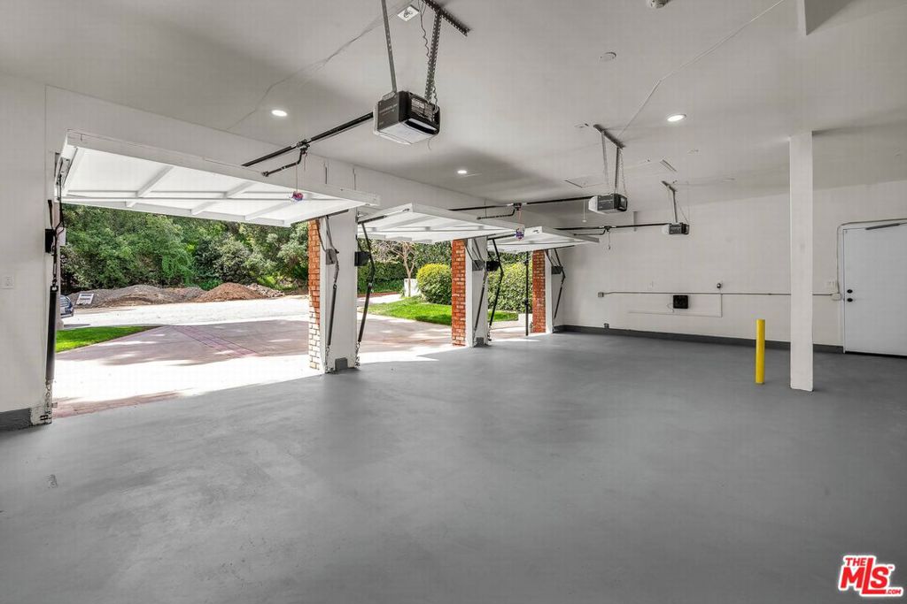 main property photo 56