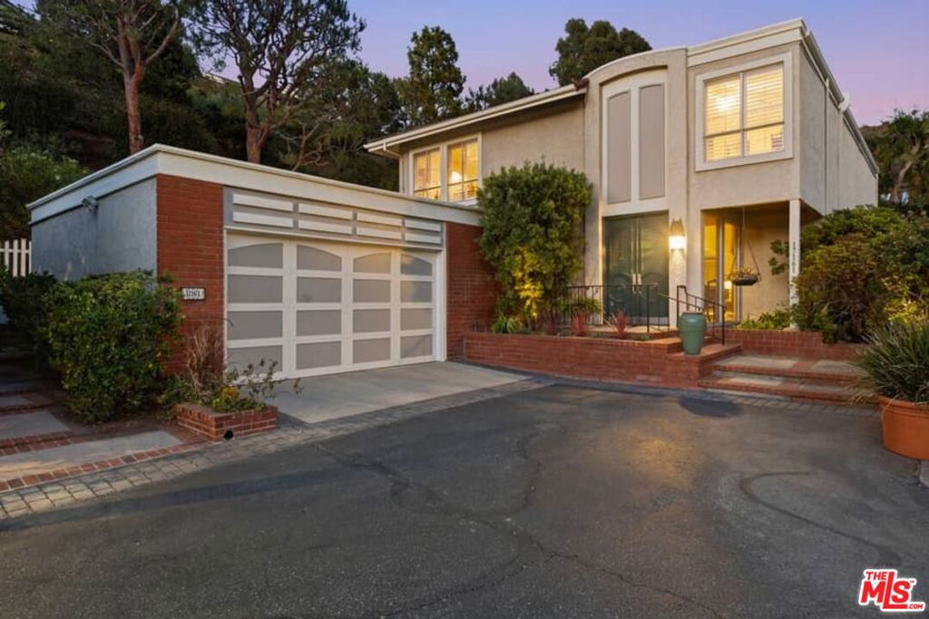 main property photo 53
