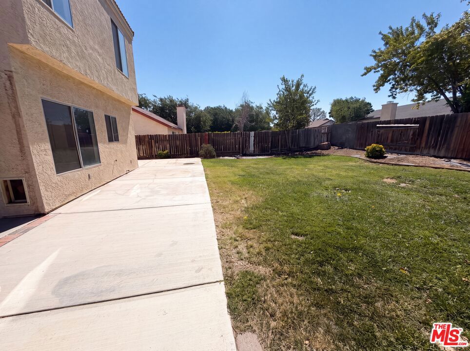main property photo 19