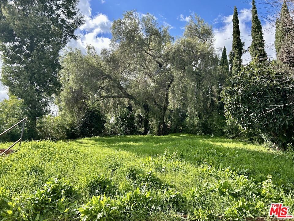 main property photo 26