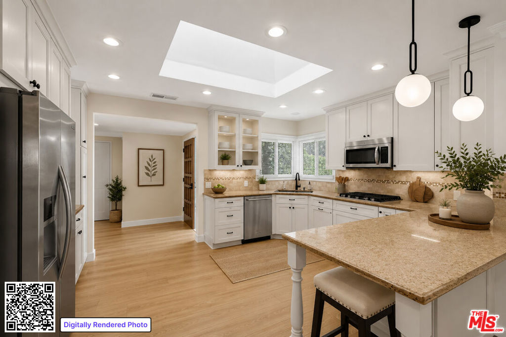 main property photo 5
