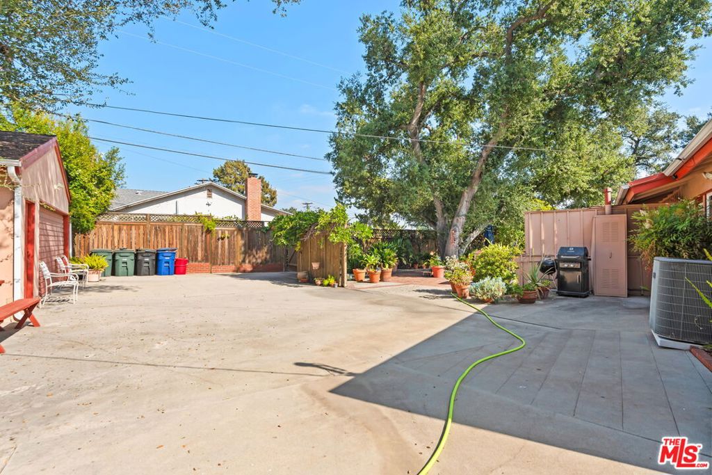 main property photo 50