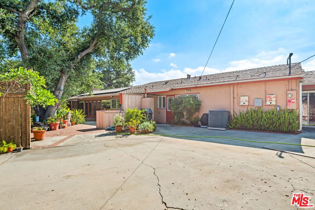 main property photo 51