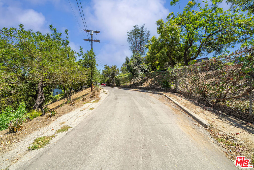 main property photo 10
