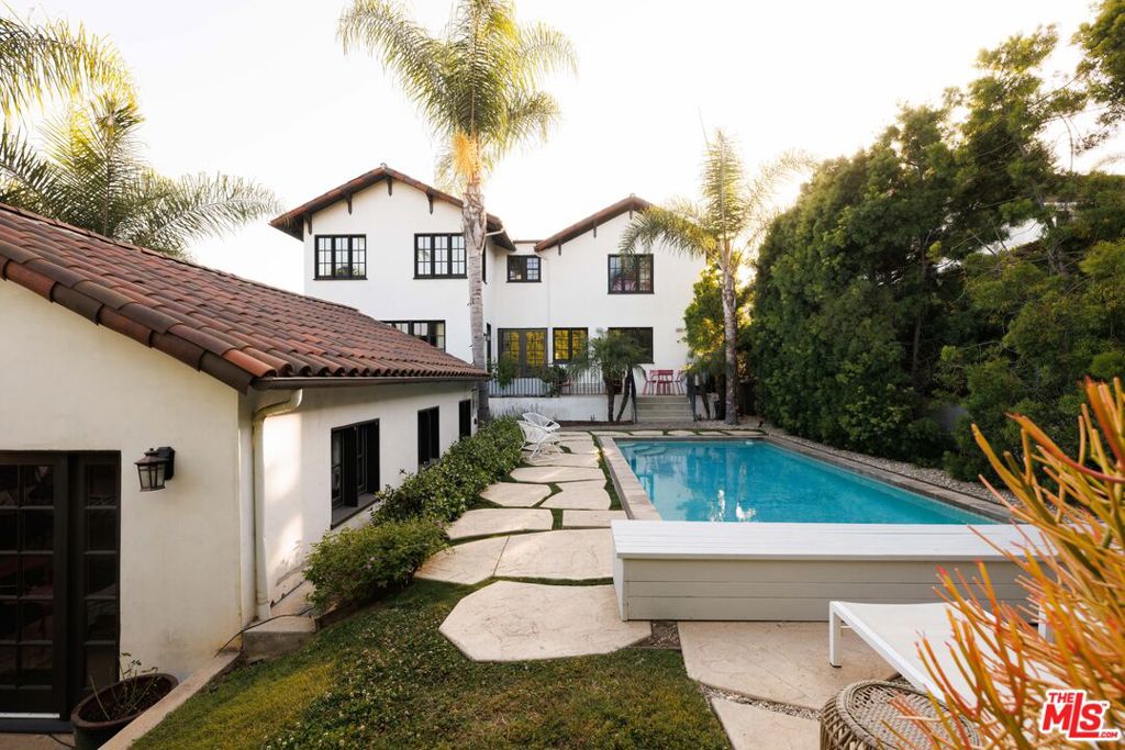 main property photo 29