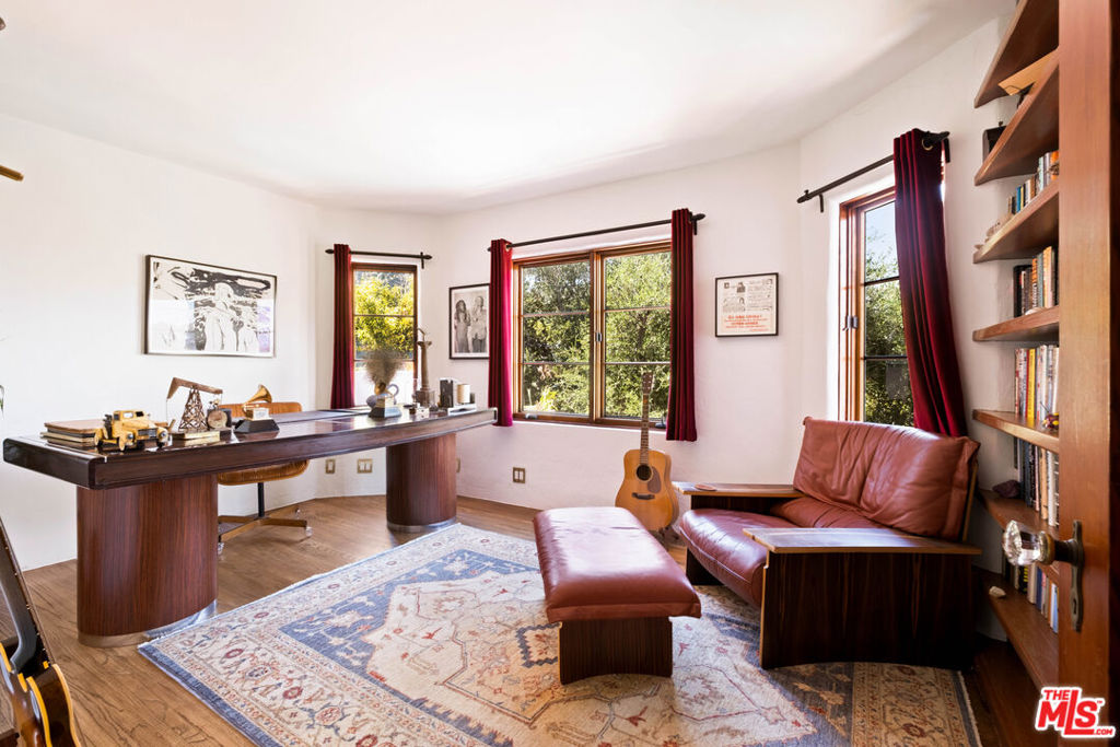 main property photo 24