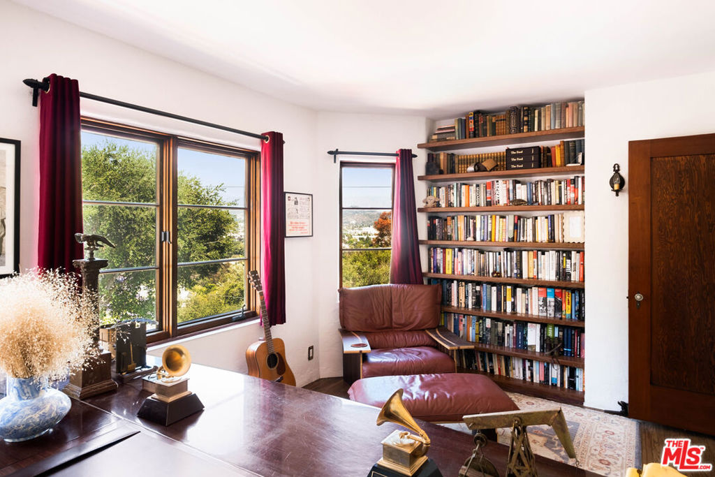 main property photo 25