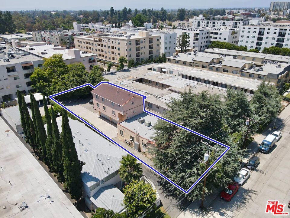 main property photo 3