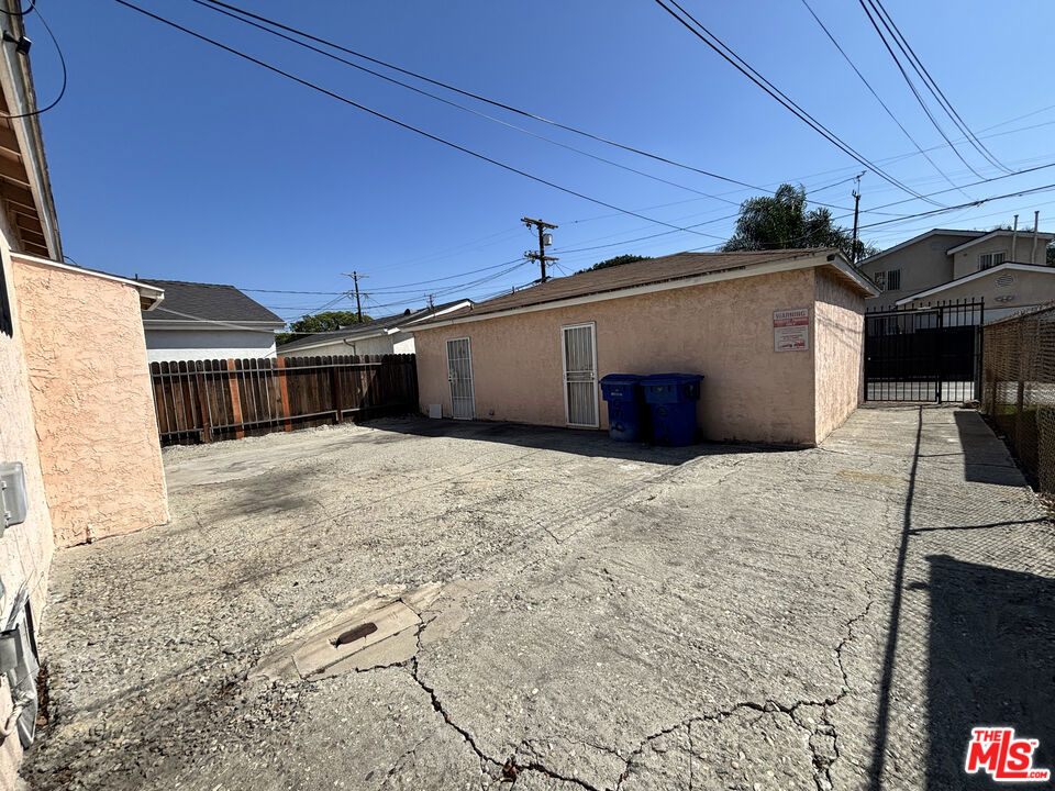 main property photo 6