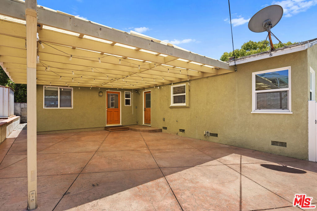 main property photo 21