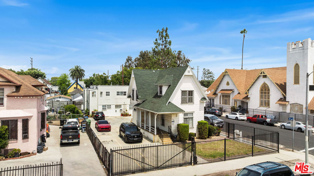 main property photo 26