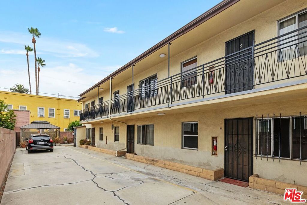 main property photo 37