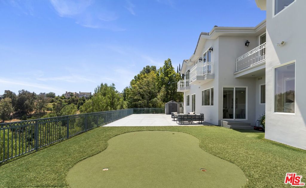 main property photo 4