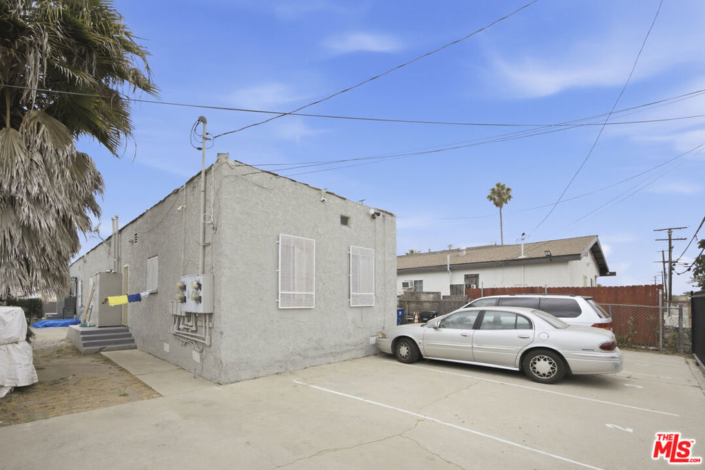 main property photo 8