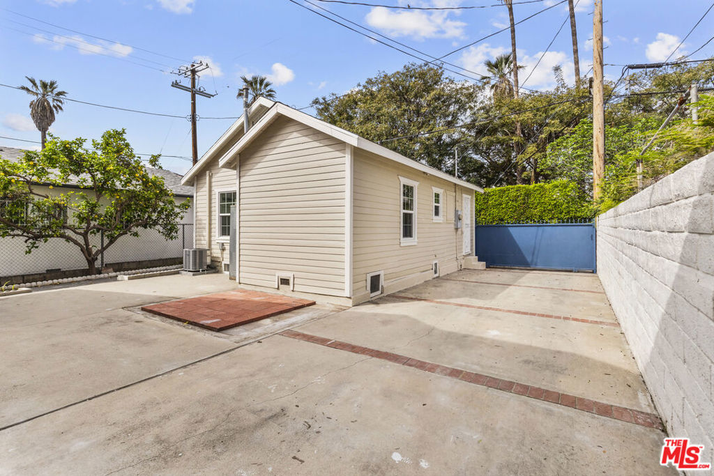 main property photo 20