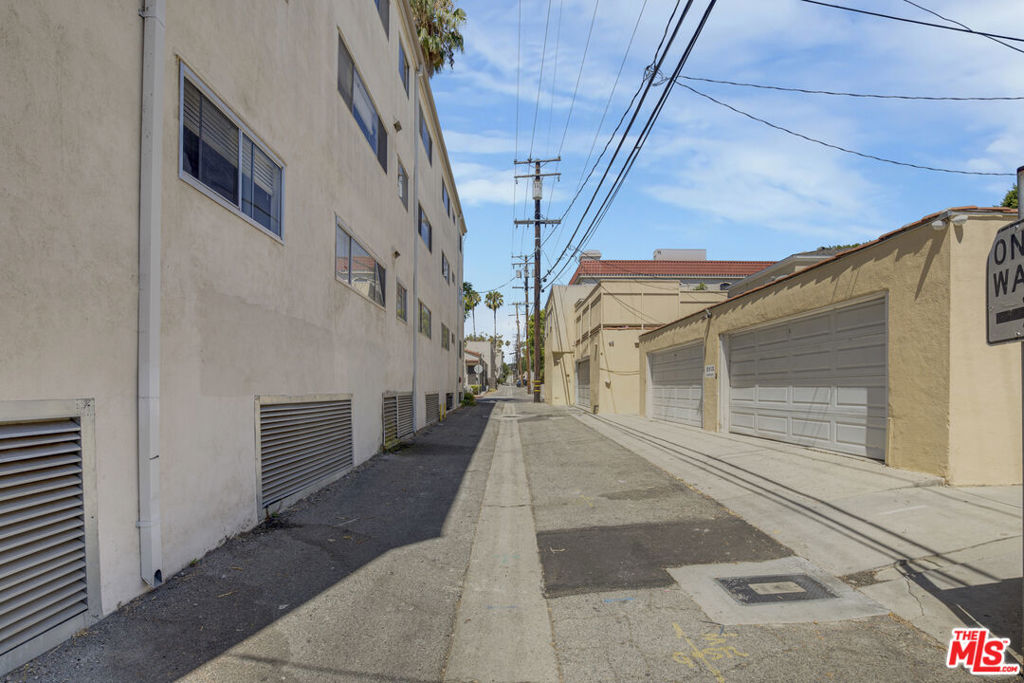 main property photo 24