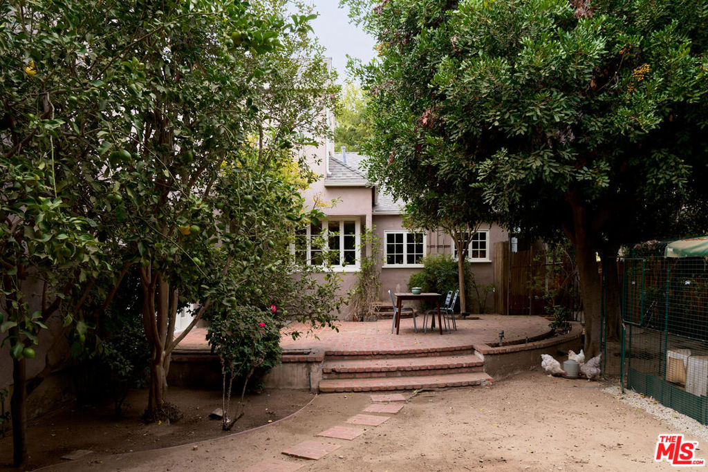 main property photo 34