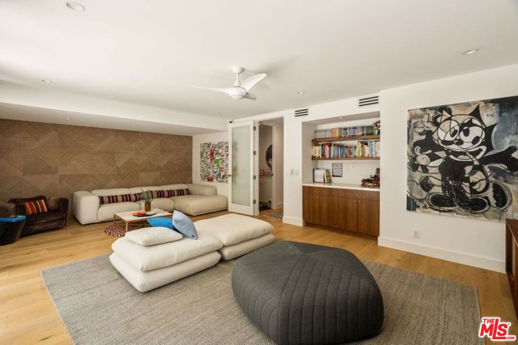 main property photo 54