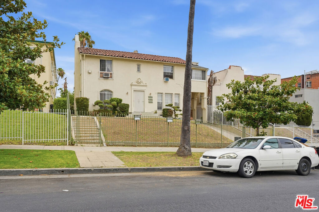main property photo 1