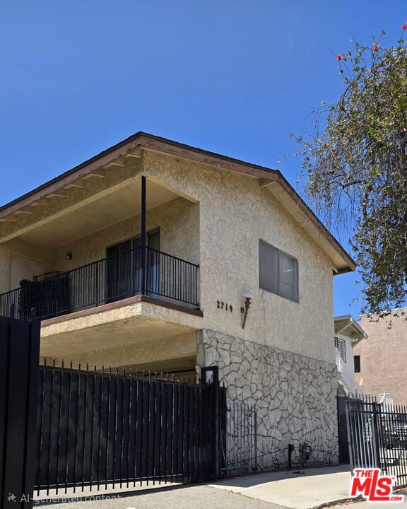 main property photo 16