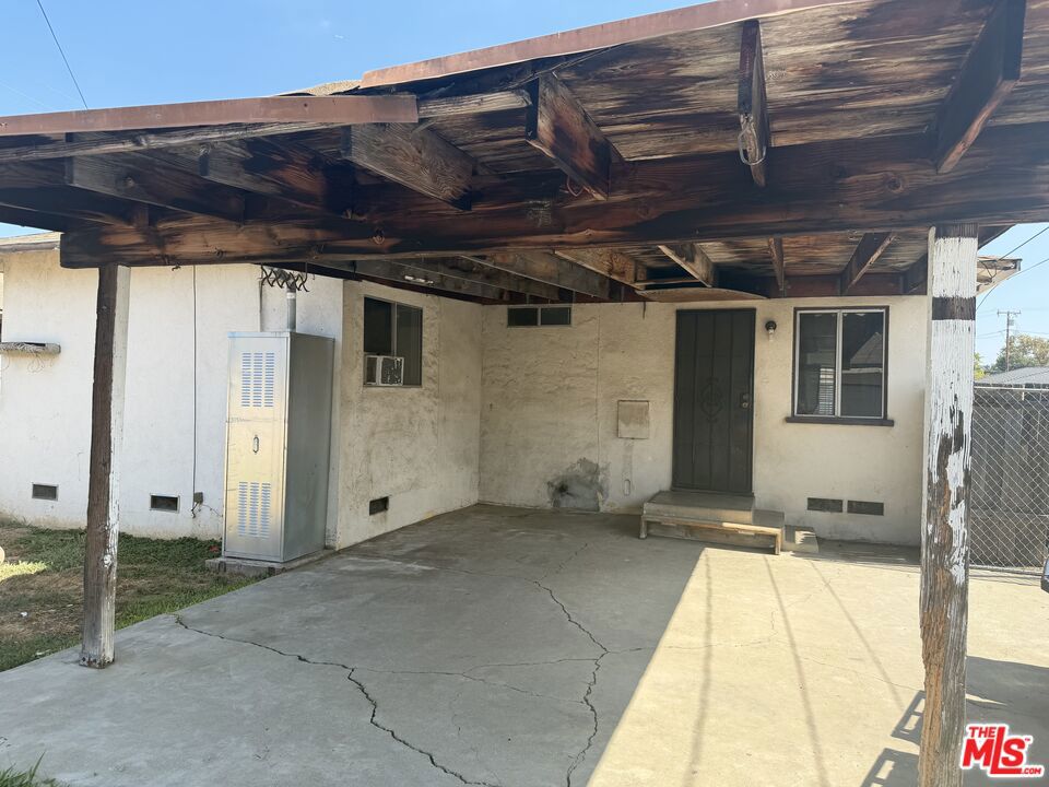 main property photo 16